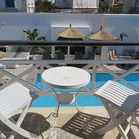Bay C Hotell 3*