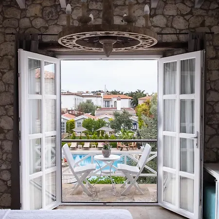 Bay C Alaçatı