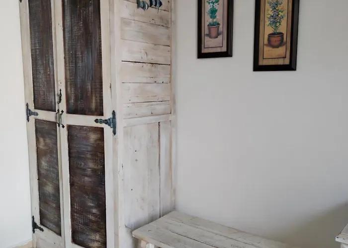 Bay C אלאקאטי